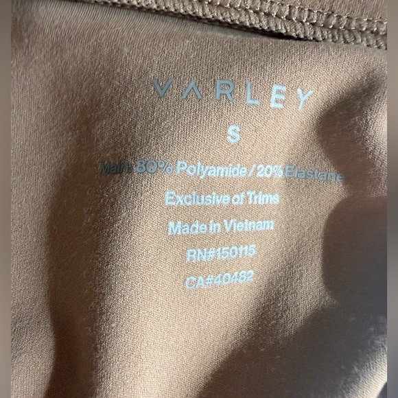 Varley Helena Mid Layer Top - Picture 8 of 8